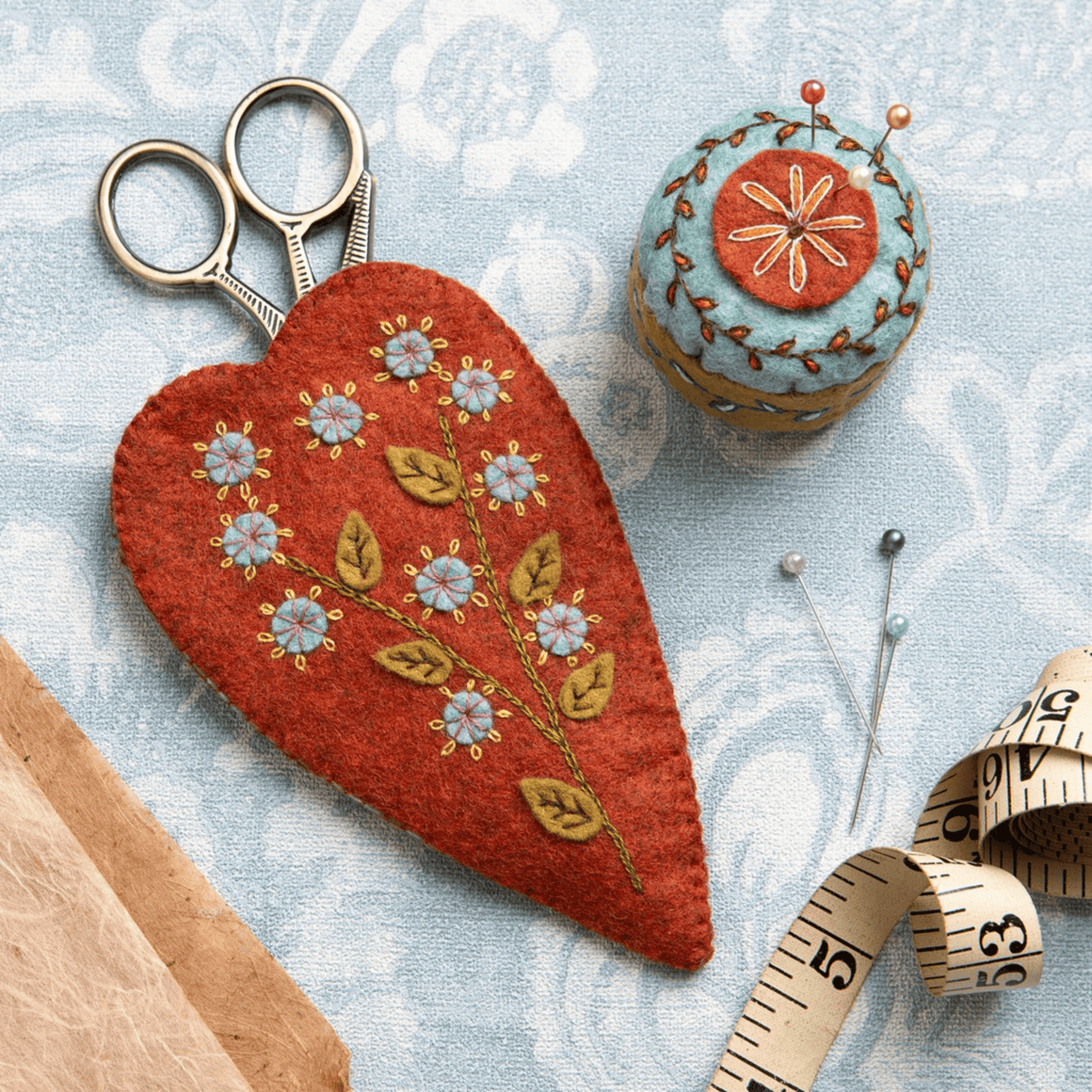 Embroidered Scissors Pouch & Mini Pincushion Felt Craft Mini Kit