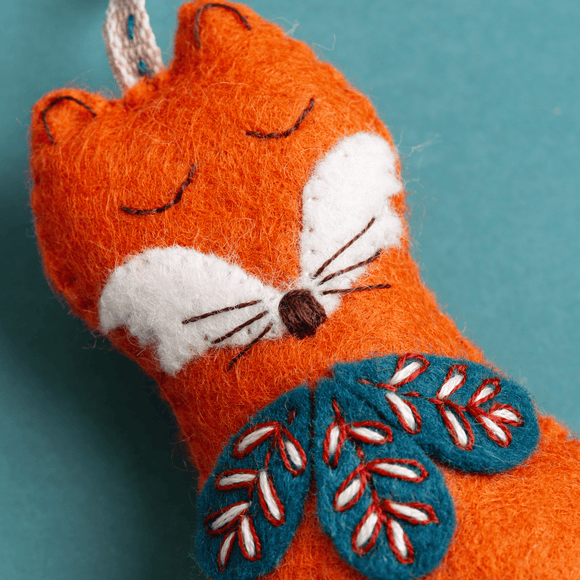 Folk Embroidered Fox Felt Craft Mini Kit