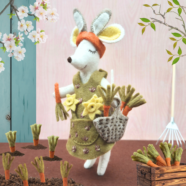 Mini Mouse With Rabbit Little Mouse is a Bunny Felt Craft Mini Kit - Corinne Lapierre