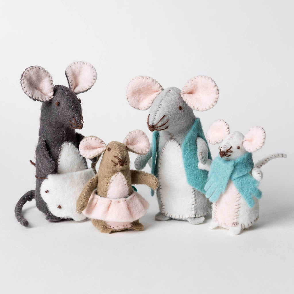 Corinne Lapierre  Mouse Family Craft Kit