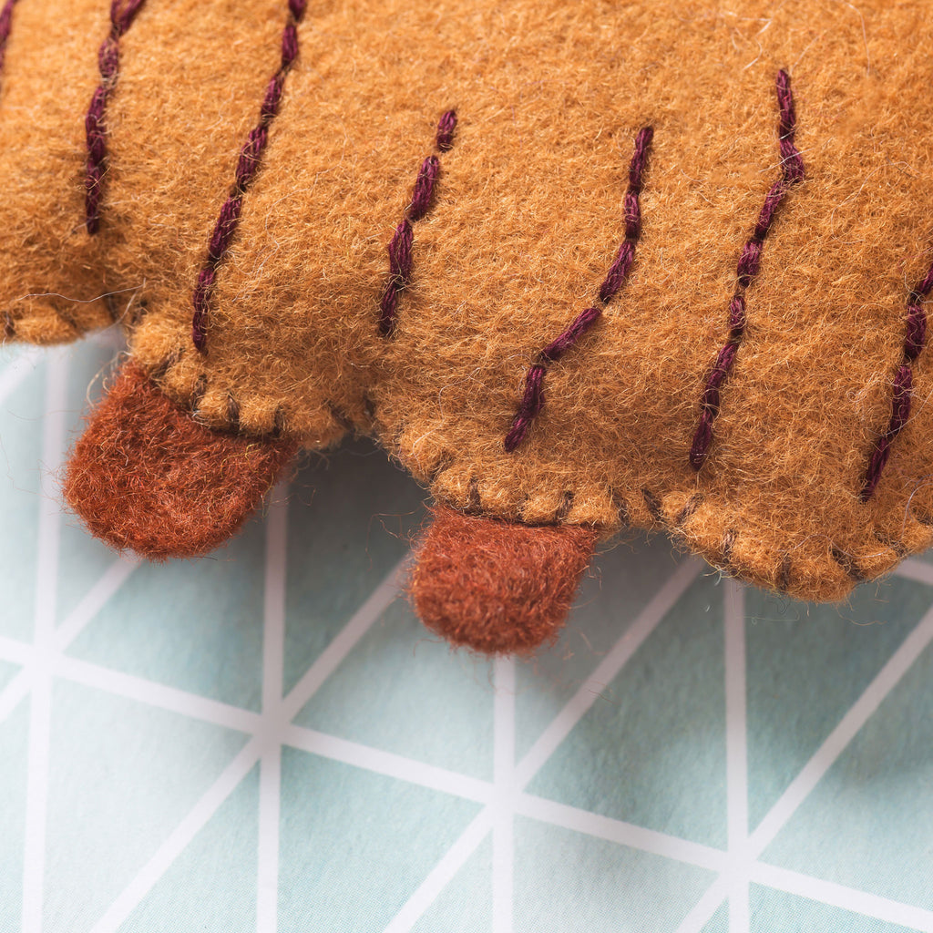 Corinne Lapierre Highland Cow Felt Craft Kit Detail