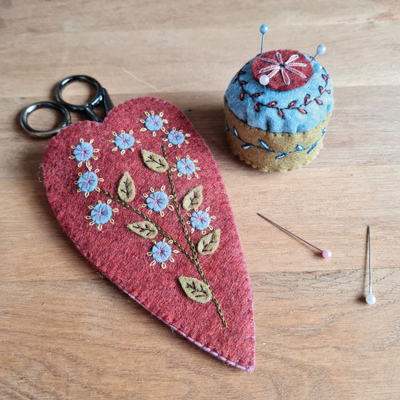 Embroidered Scissors Pouch & Mini Pincushion Felt Craft Mini Kit